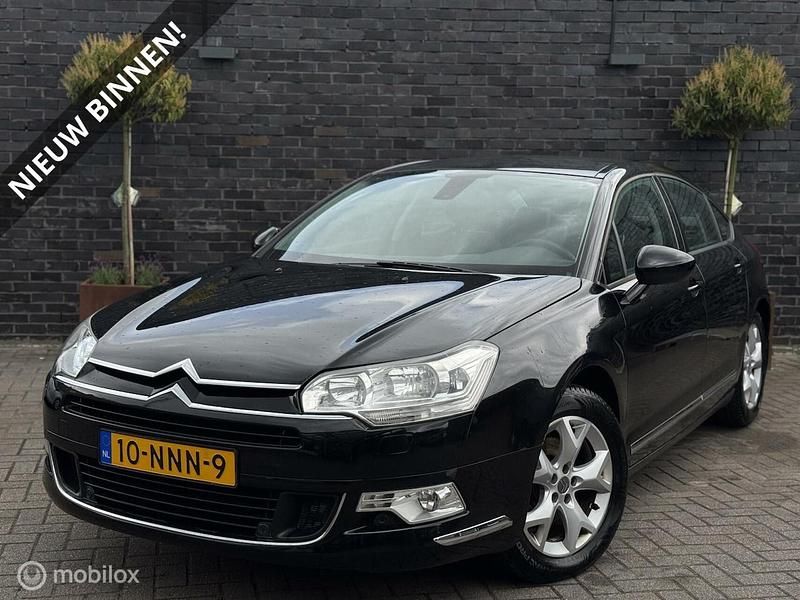 Zwart Gebruikt 2010 Citroën C5 Business Class Sedan | € 1.495 - Afbeelding 1/4