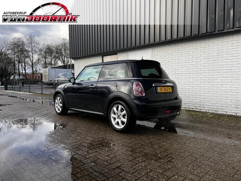 Occasion Mini ONE 95 PK (69 kW) 2007 Zwart, metallic lak Hatchback