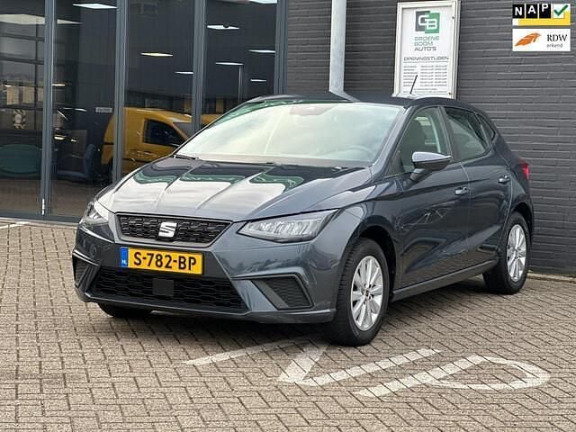 Grijs Occasion 2023 Seat Ibiza CONNECT Hatchback | € 13.999 (Goede deal) - Afbeelding 1/4