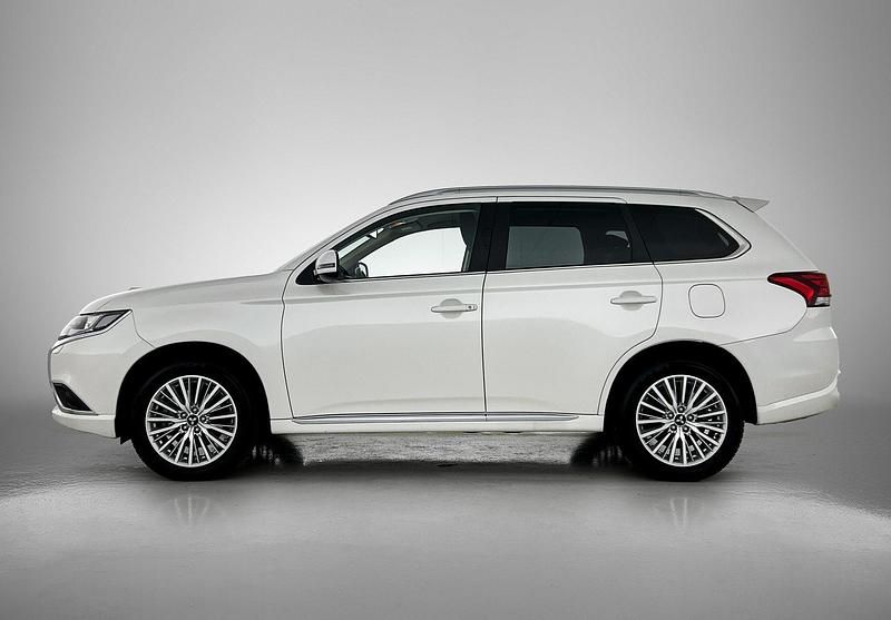 Occasion Mitsubishi Outlander P-HEV Intense 68 PK (50 kW) 2023 Wit SUV