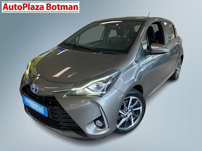 Grijs Gebruikt 2018 Toyota Yaris Hybrid Premium Hatchback | € 17.500 (Eerlijke prijs) - Afbeelding 1/4