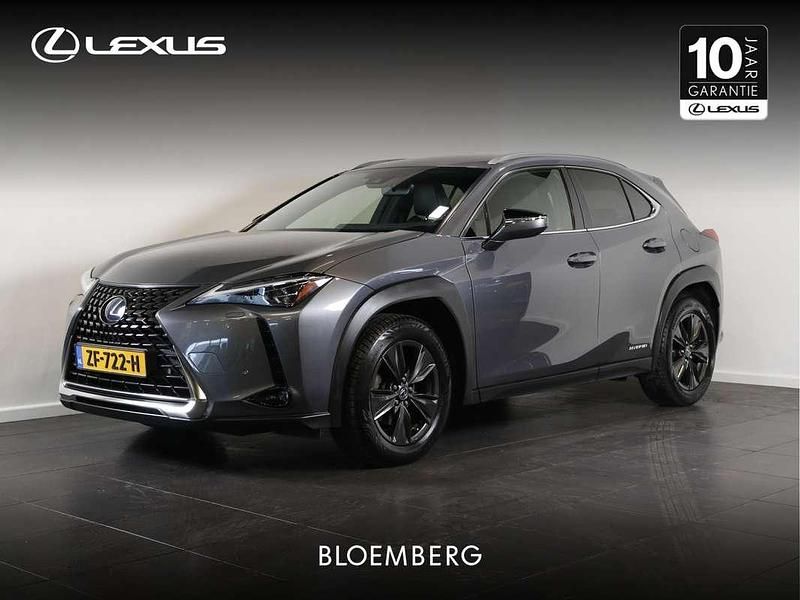 Grijs Occasion 2019 Lexus UX 250h Sport Line SUV | € 22.900 (Goede deal) - Afbeelding 1/4