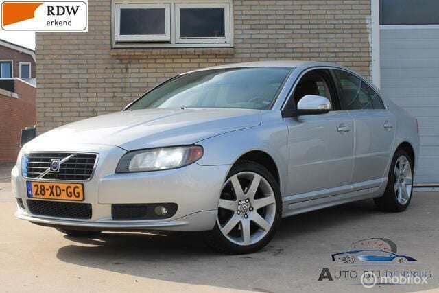 Grijs Gebruikt 2007 Volvo S80 Momentum Sedan | € 6.940 (Eerlijke prijs) - Afbeelding 1/4