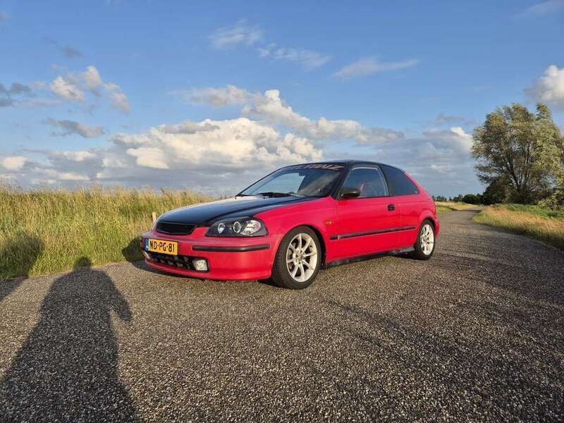 Rood Gebruikt 1995 Honda Civic S Hatchback | € 3.250 - Afbeelding 1/4