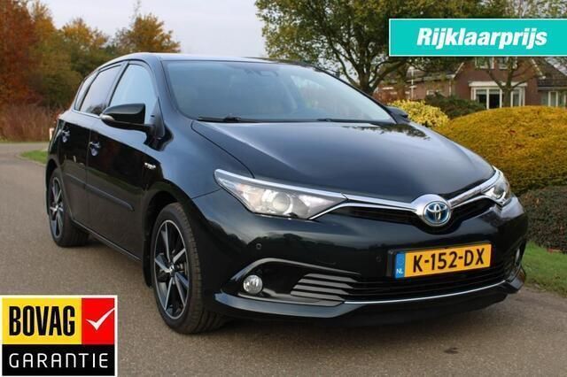 Grijs Gebruikt 2018 Toyota Auris Executive Hatchback | € 17.850 - Afbeelding 1/4