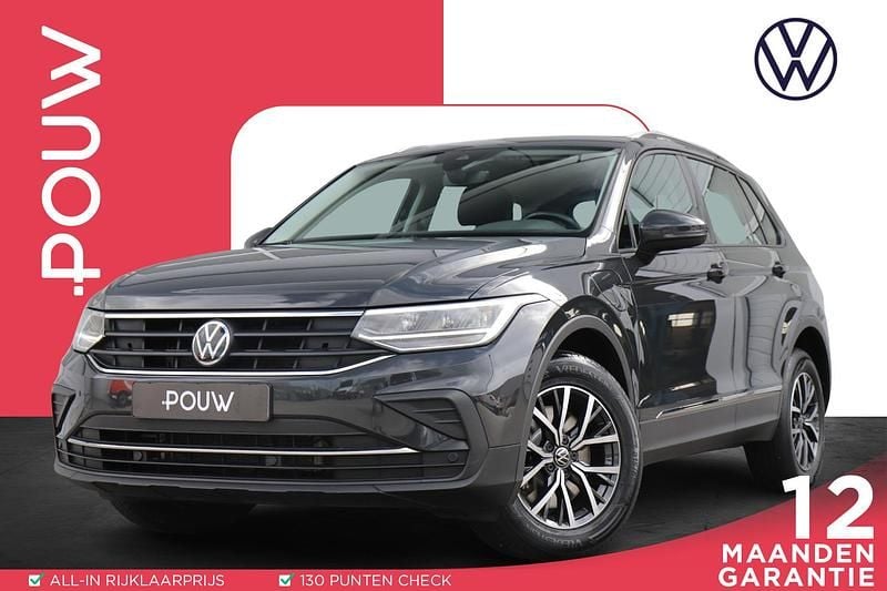 Grijs Gebruikt 2022 VW Tiguan Life SUV | € 27.450 (Super prijs) - Afbeelding 1/4