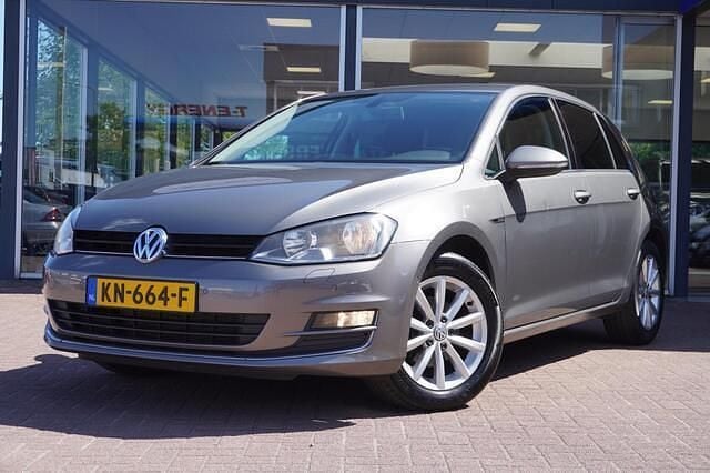 Grijs Gebruikt 2016 VW Golf VII Hatchback | € 11.950 (Eerlijke prijs) - Afbeelding 1/4