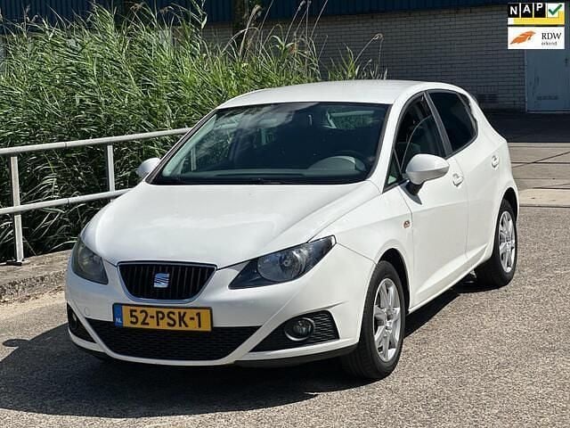 Wit Gebruikt 2011 Seat Ibiza Style Hatchback | € 1.690 (Goede deal) - Afbeelding 1/4