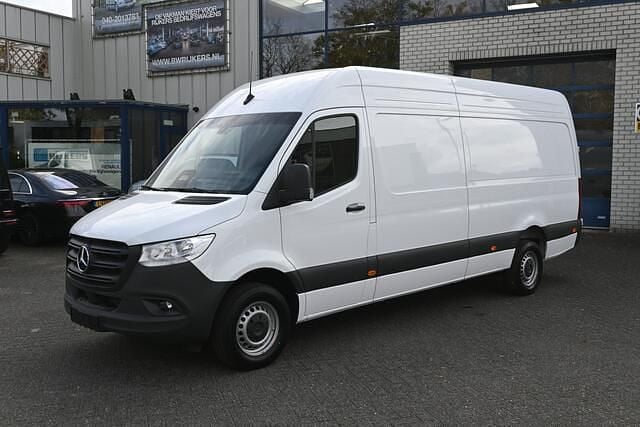 Wit Nieuw 2025 Mercedes Sprinter Van | € 35.950 (Super prijs) - Afbeelding 1/4