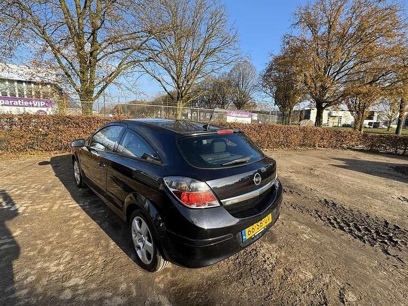 Occasion Opel Astra Executive 105 PK (77 kW) 2005 Zwart Coupé
