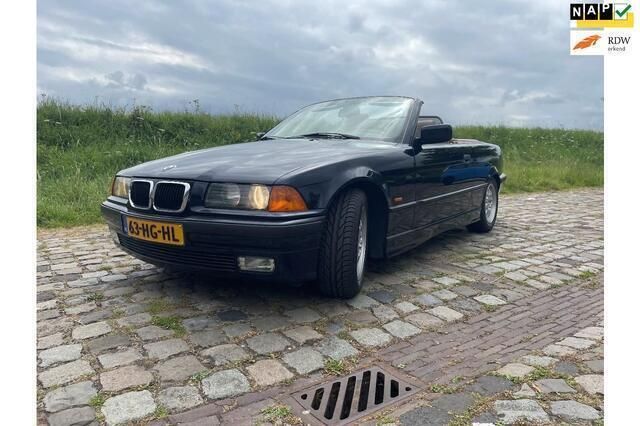 Blauw Gebruikt 2001 BMW 318 Cabriolet Executive Cabriolet | € 9.250 - Afbeelding 1/4