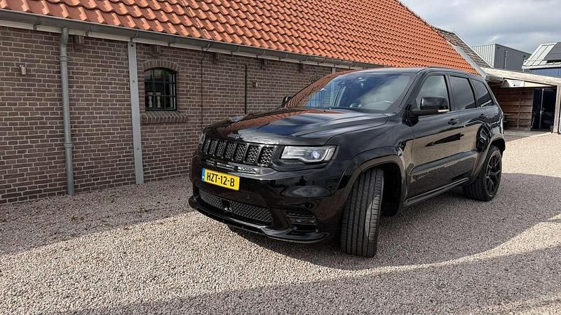 Zwart Gebruikt 2019 Jeep Grand Cherokee SRT8 SUV | € 67.495 - Afbeelding 1/4