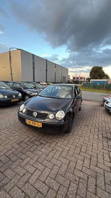 Occasion 2003 VW Polo Sedan | € 1.050 (Goede deal) - Afbeelding 1/4