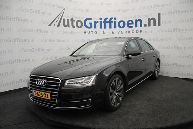 Zwart (metallic) Gebruikt 2015 Audi A8L Proline Sedan | € 22.990 - Afbeelding 1/4