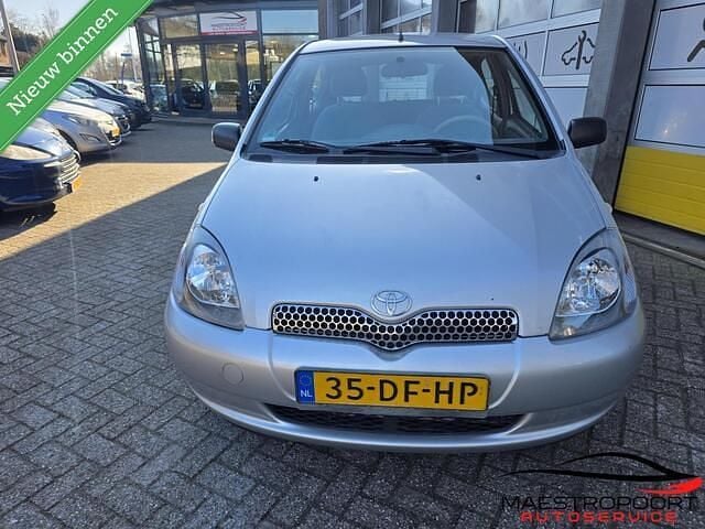 Occasion Toyota Yaris Sol 68 PK (50 kW) 1999 Grijs Hatchback