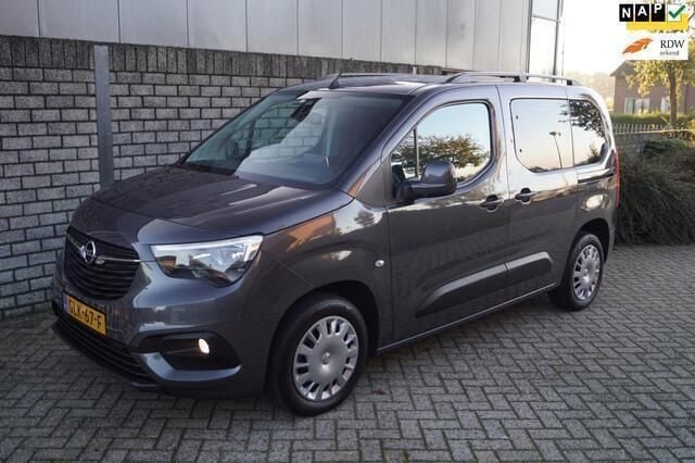 Grijs Gebruikt 2020 Opel Combo Edition MPV | € 22.850 (Duur) - Afbeelding 1/4