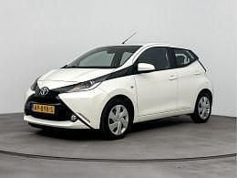 Wit Gebruikt 2018 Toyota Aygo X-play Hatchback | € 9.745 (Eerlijke prijs) - Afbeelding 1/3