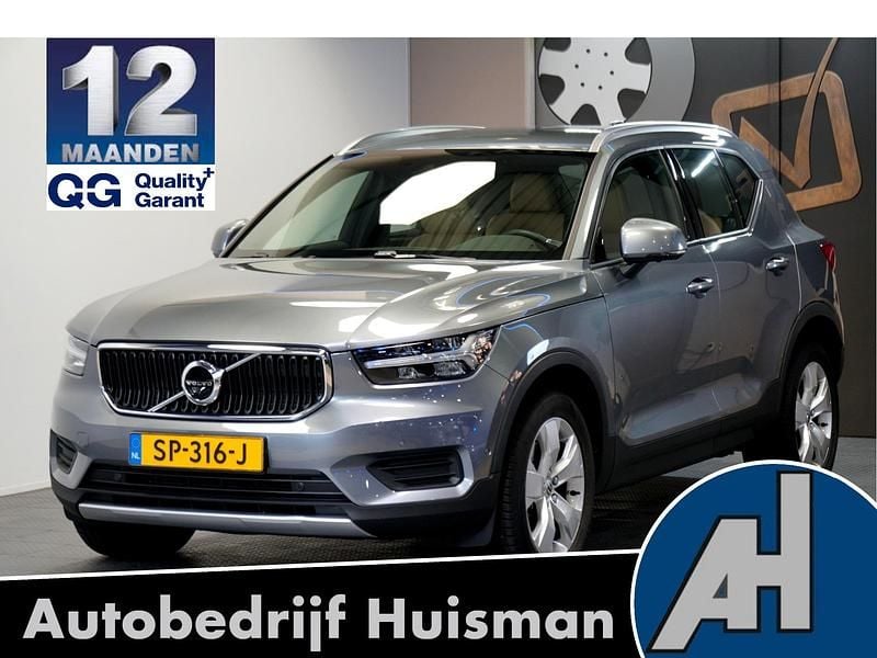 Grijs Gebruikt 2018 Volvo XC40 Momentum SUV | € 27.888 (Super prijs) - Afbeelding 1/4