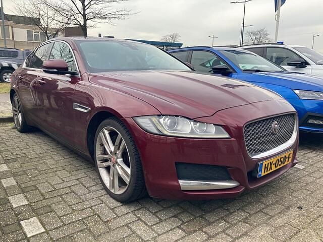 Occasion Jaguar XF Portfolio 163 PK (119 kW) 2015 Rood Sedan