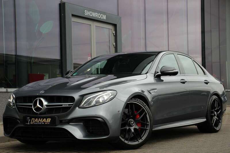 Grijs Gebruikt 2020 Mercedes E63 AMG Premium Plus Sedan | € 77.900 - Afbeelding 1/4