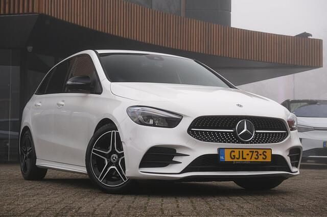 Occasion Mercedes B180 Business 136 PK (100 kW) 2019 Wit (metallic) MPV