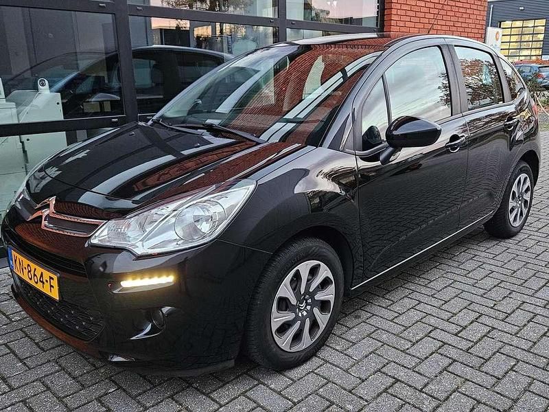 Zwart Gebruikt 2016 Citroën C3 PureTech Hatchback | € 5.700 (Goede deal) - Afbeelding 1/4