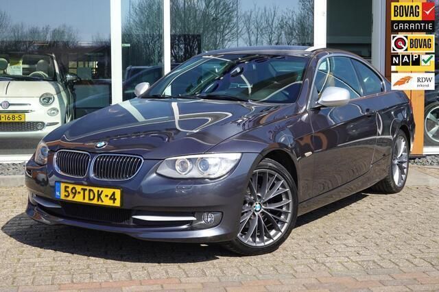 Coupe Gebruikt 2012 BMW 320 Sport Line Coupé | € 11.950 (Eerlijke prijs) - Afbeelding 1/4