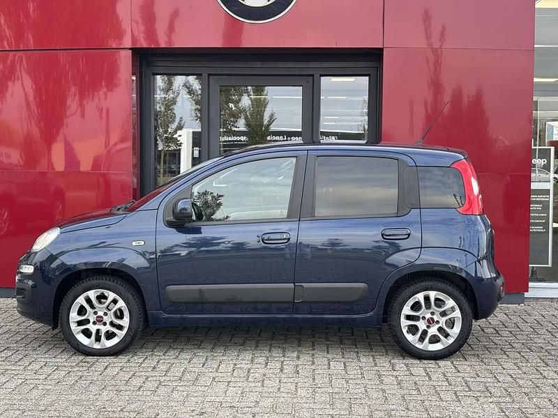 Occasion Fiat Panda Lounge 82 PK (60 kW) 2018 Blauw Hatchback