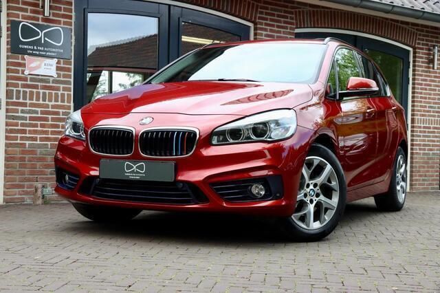 Rood Gebruikt 2016 BMW 220 Executive Stationwagen | € 17.900 (Eerlijke prijs) - Afbeelding 1/3