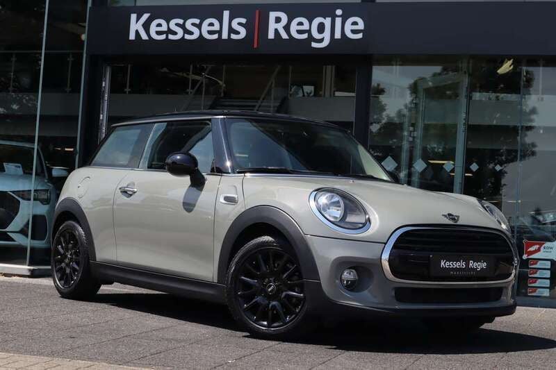 Grijs Gebruikt 2019 Mini Cooper Pepper Hatchback | € 16.950 (Goede deal) - Afbeelding 1/4