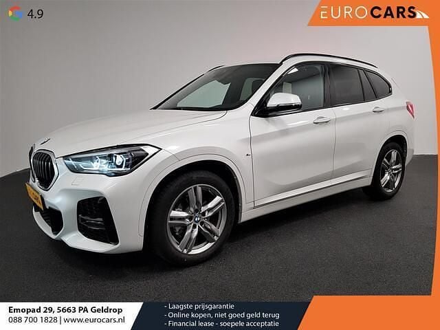 Wit Gebruikt 2021 BMW X1 Executive SUV | € 28.940 (Eerlijke prijs) - Afbeelding 1/4