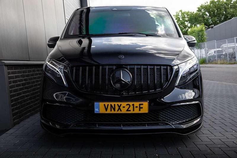 Occasion Mercedes V250 AMG 191 PK (140 kW) 2021 Zwart (metallic) MPV