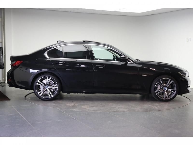 Occasion BMW 330e 184 PK (135 kW) 2022 Zwart Sedan