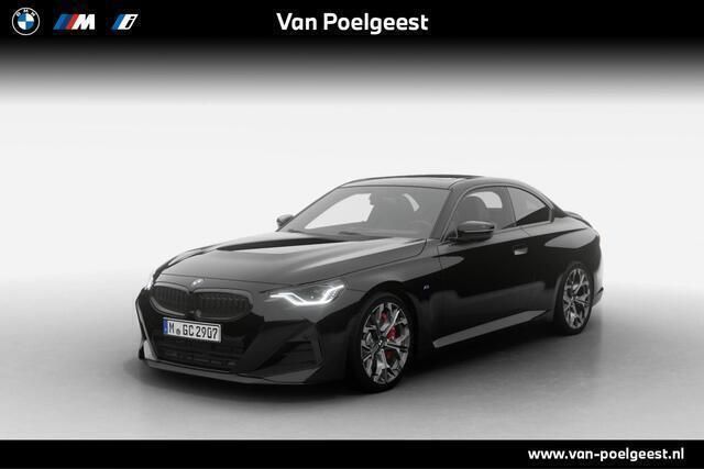 Saphirschwarz metallic (zwart metallic) Nieuw 2025 BMW 220 M Sport Coupé | € 70.903 (Eerlijke prijs) - Afbeelding 1/3