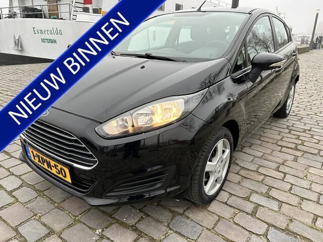 Zwart Gebruikt 2013 Ford Fiesta Style Hatchback | € 1.950 - Afbeelding 1/4