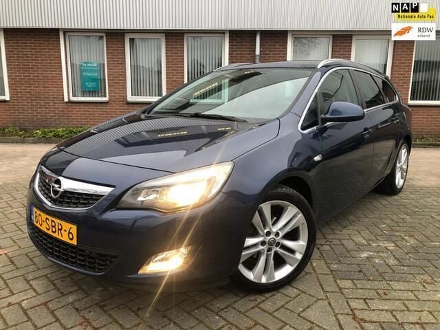 Blauw Occasion 2011 Opel Astra Sport Stationwagen | € 6.000 (Duur) - Afbeelding 1/4