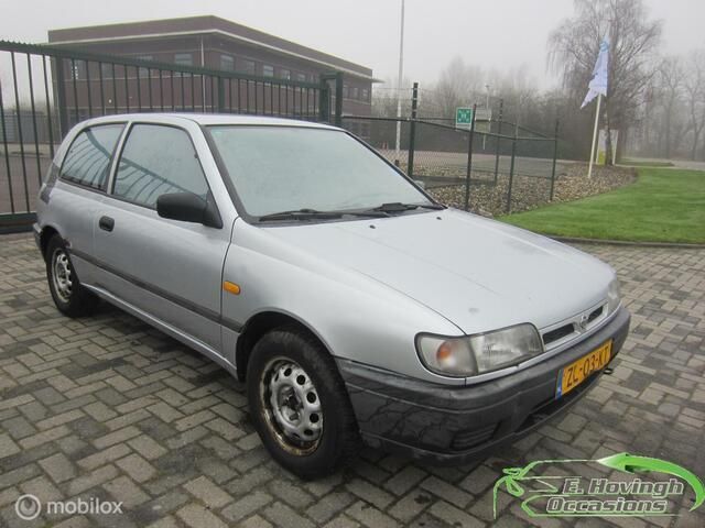 Grijs Gebruikt 1991 Nissan Sunny Hatchback | € 1.250 - Afbeelding 1/4