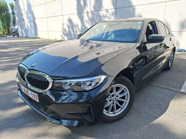 Zwart Occasion 2021 BMW 318 Sport Line Sedan | € 26.990 (Super prijs) - Afbeelding 1/3