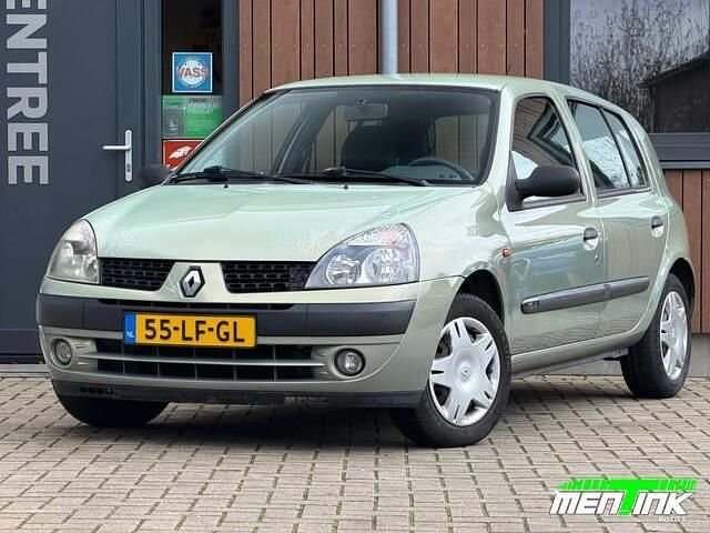 Groen Gebruikt 2002 Renault Clio II Dynamique Hatchback | € 899 (Eerlijke prijs) - Afbeelding 1/4
