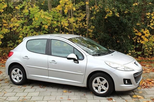 Grijs Occasion 2011 Peugeot 207 Hatchback | € 4.444 (Iets duurder) - Afbeelding 1/4