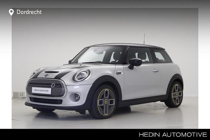 Wit, metallic lak Occasion 2021 Mini Cooper S Comfort Hatchback | € 19.495 (Goede deal) - Afbeelding 1/3