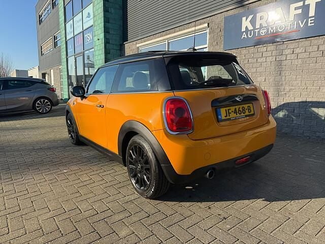 Occasion Mini Cooper Business 136 PK (100 kW) 2016 Oranje (metallic) Hatchback