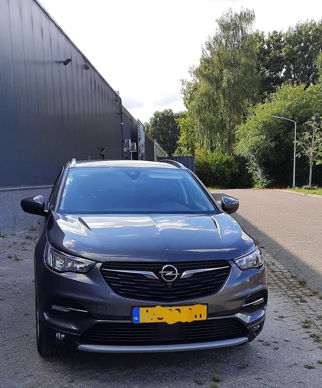 Grijs (metallic) Gebruikt 2021 Opel Grandland X Innovation SUV | € 17.995 (Super prijs) - Afbeelding 1/4