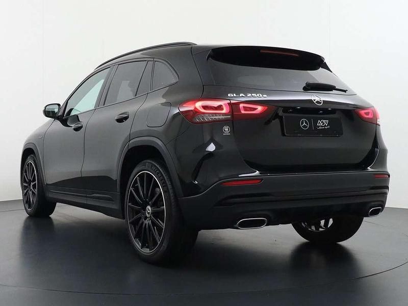 Occasion Mercedes GLA250 AMG line 218 PK (160 kW) 2021 Zwart SUV