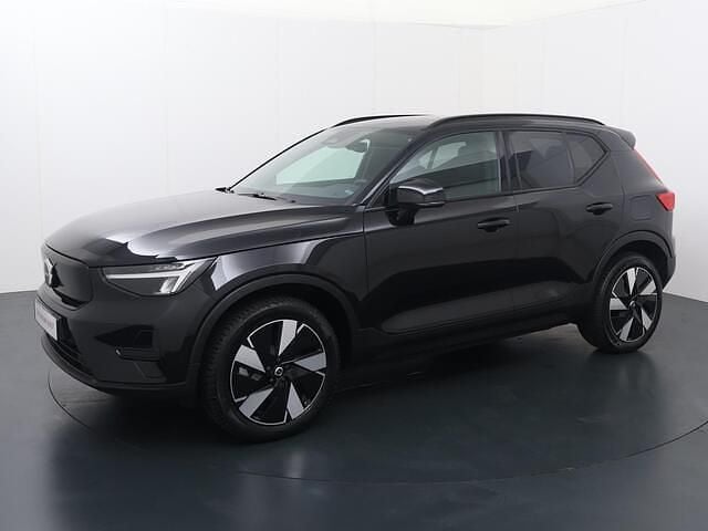 Zwart Occasion 2023 Volvo XC40 Plus SUV | € 35.940 (Super prijs) - Afbeelding 1/4