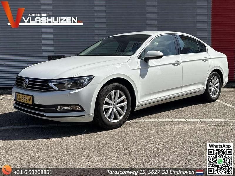Wit Gebruikt 2016 VW Passat Comfortline Sedan | € 9.450 - Afbeelding 1/4