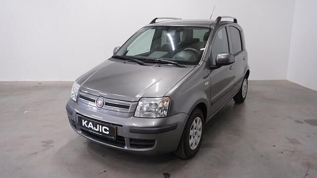 Grijs Gebruikt 2011 Fiat Panda Hatchback | € 3.750 (Iets duurder) - Afbeelding 1/4