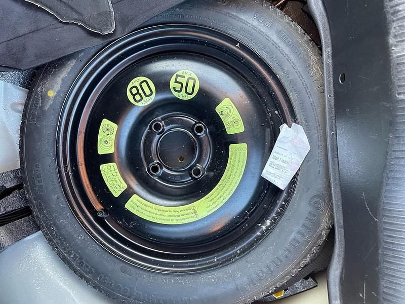 Grijs Gebruikt 2008 Peugeot 207 Cabriolet | € 3.100 (Eerlijke prijs) - Afbeelding 1/4