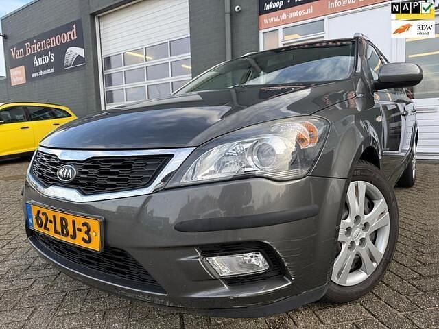 Grijs Gebruikt 2010 Kia Ceed Hatchback | € 3.999 (Goede deal) - Afbeelding 1/4