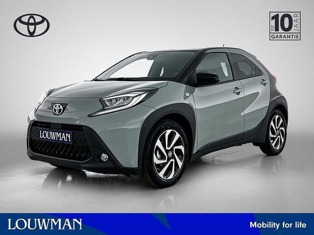 Groen Nieuw 2025 Toyota Aygo Pulse Hatchback | € 23.590 (Eerlijke prijs) - Afbeelding 1/4
